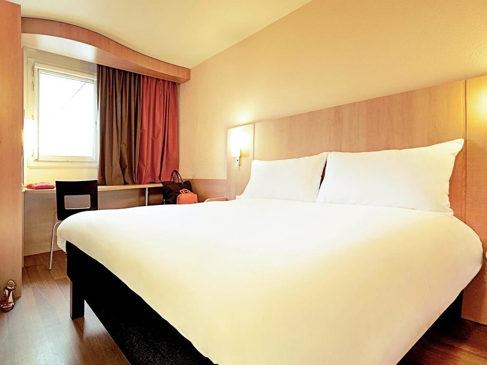 Ibis Carcassonne Est La Cite Hotel Exterior photo